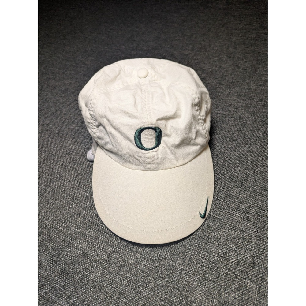 University of Oregon Ducks Nike Dri-Fit Strapback Hat Womens Cap NCAA Strap back